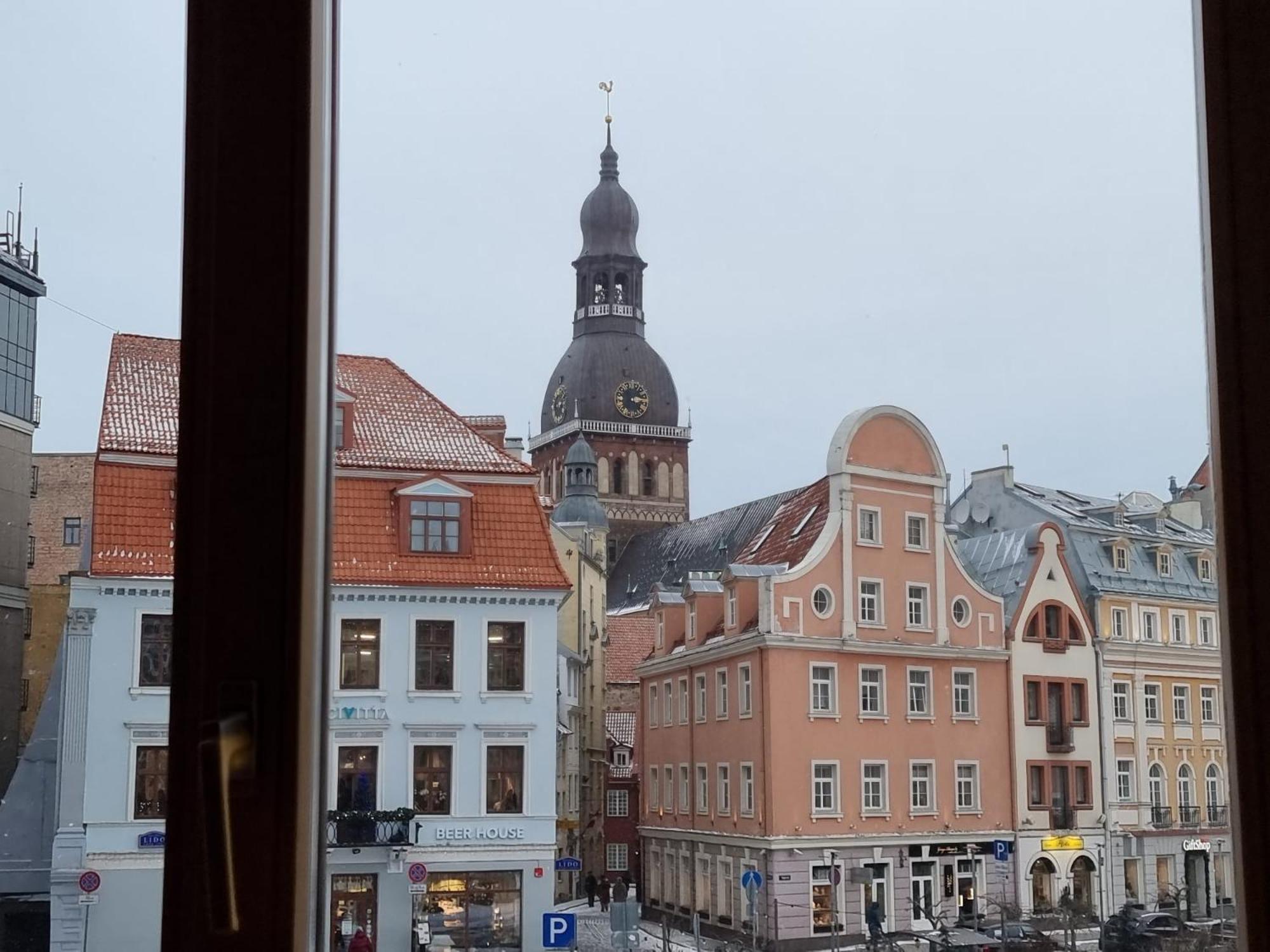 2 Bedroom Next To Hall With Parking Ryga