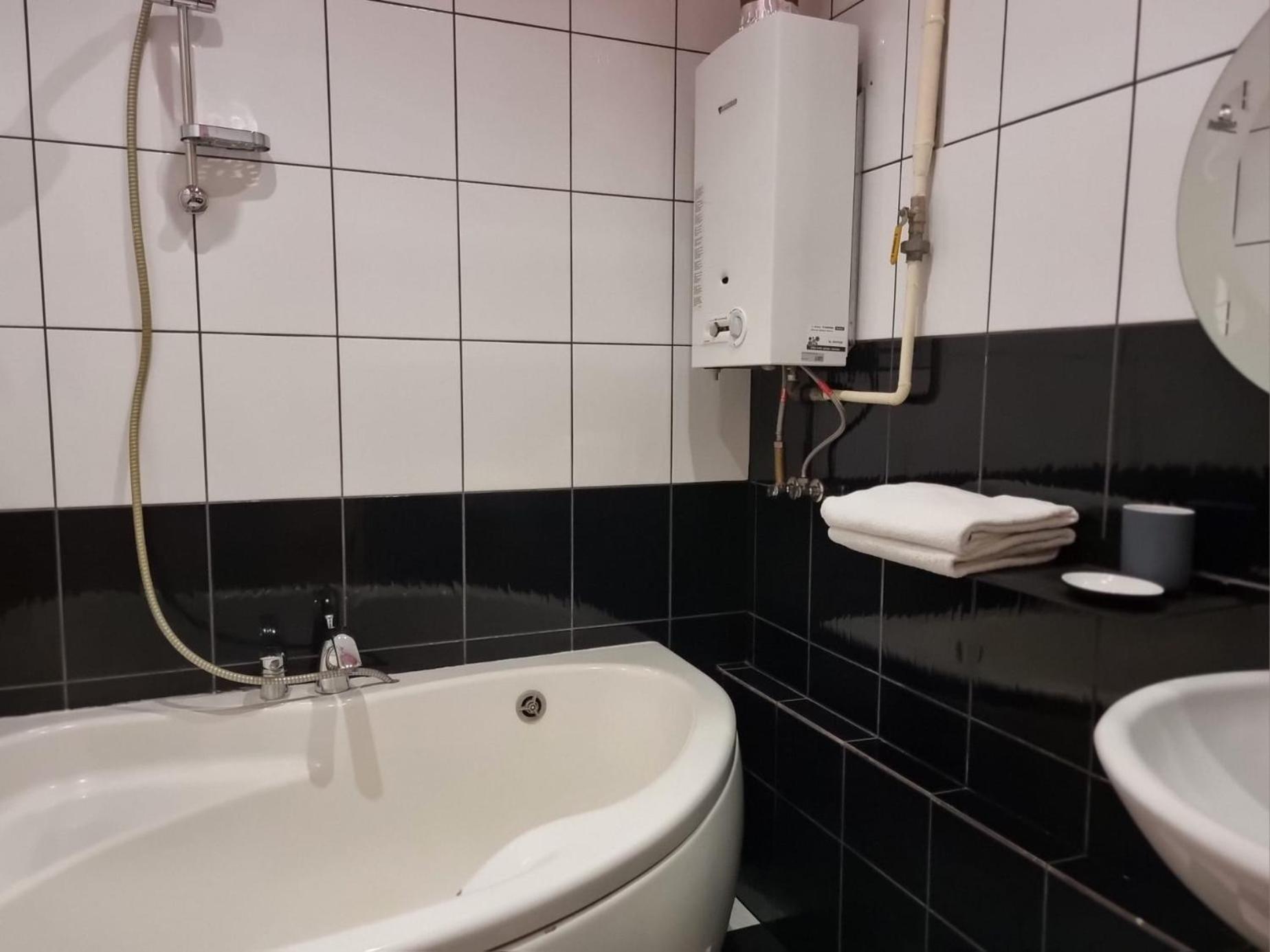 2 Bedroom Next To Hall With Parking Апартаменты *