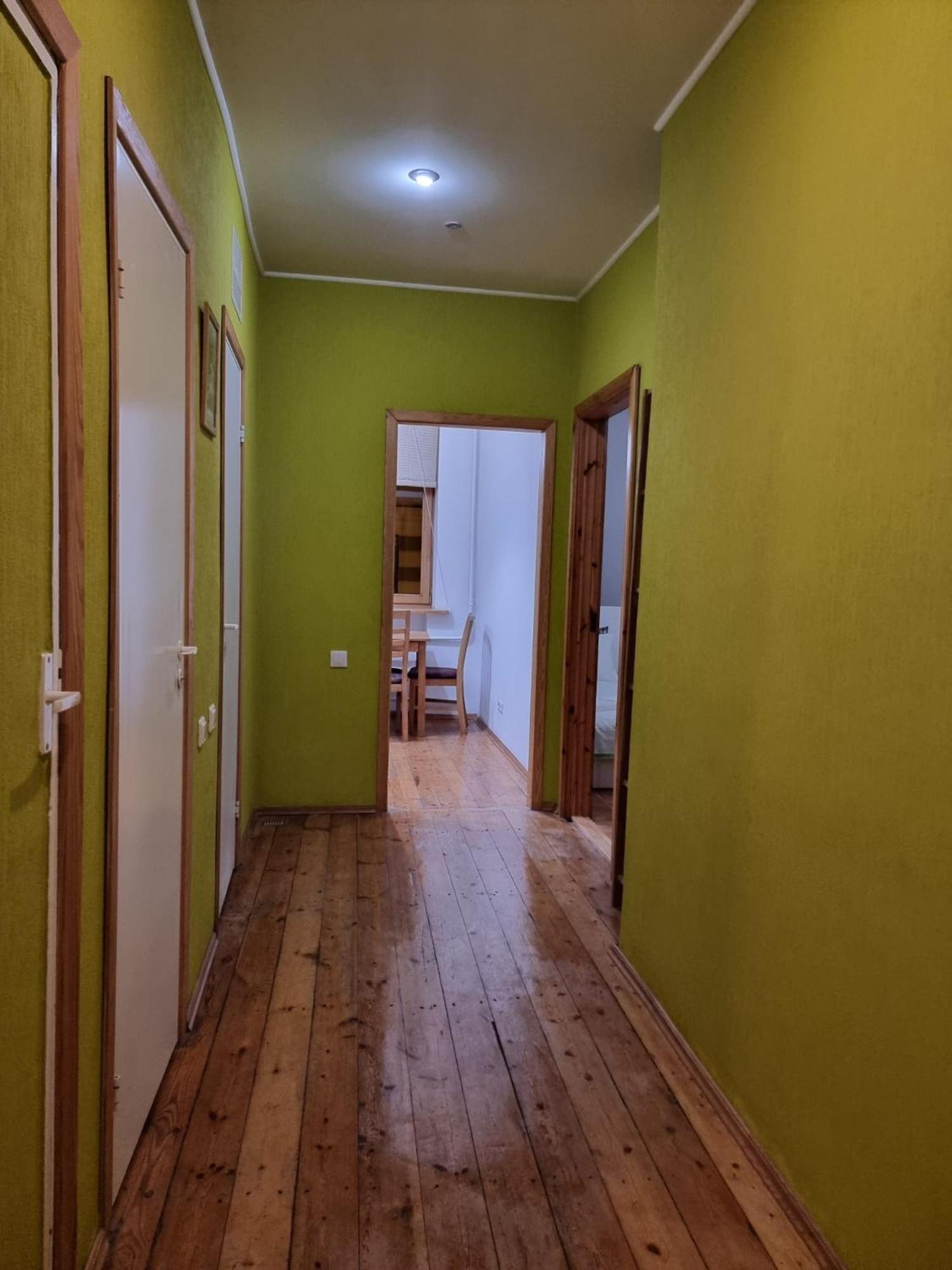 2 Bedroom Next To Hall With Parking *