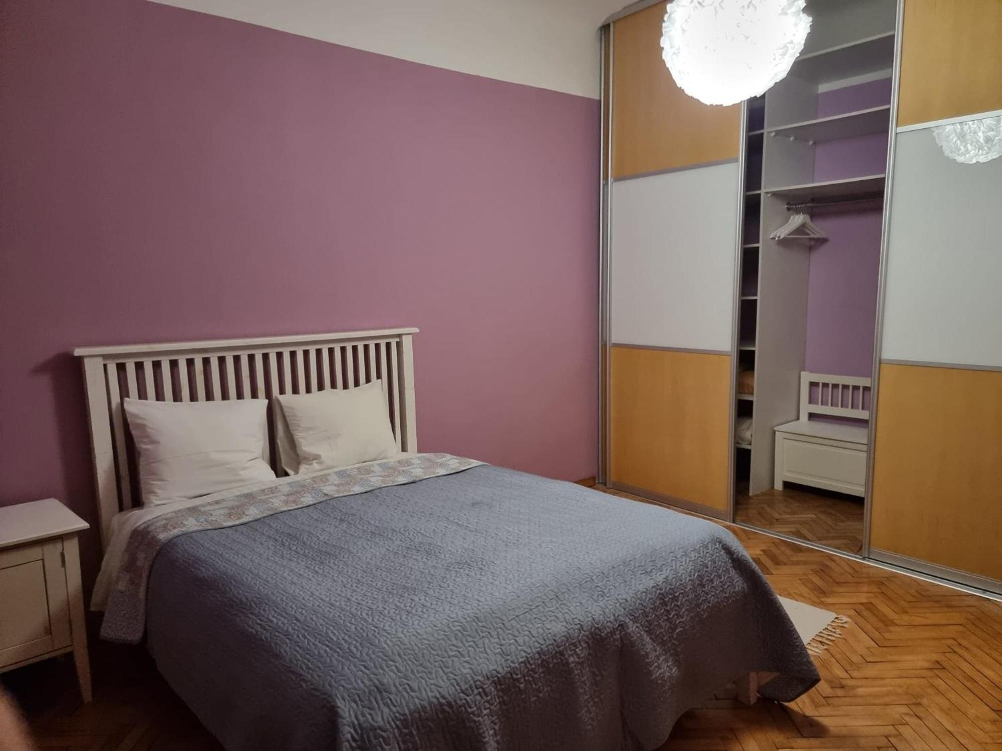 2 Bedroom Next To Hall With Parking Apartament *