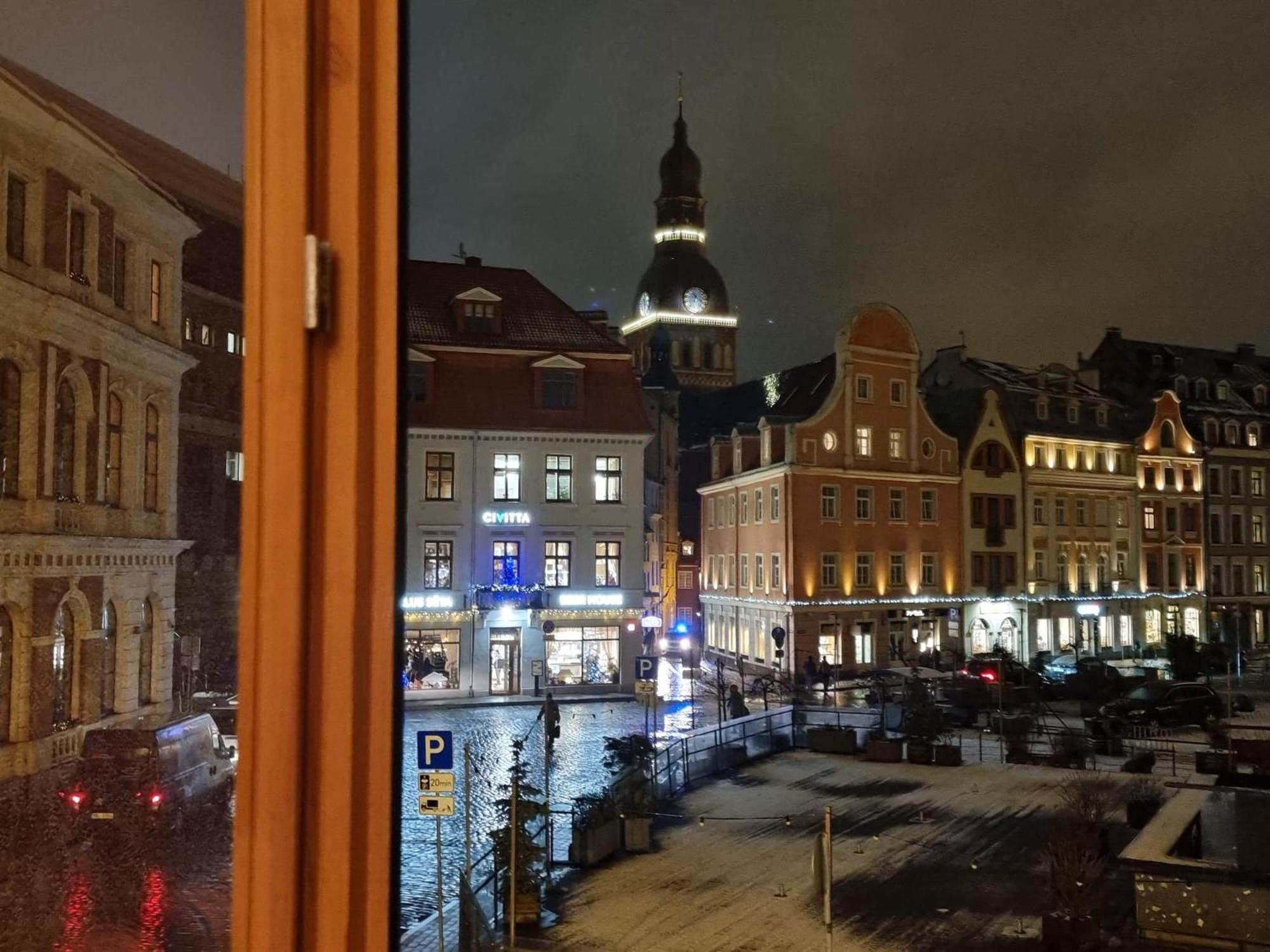 Apartament 2 Bedroom Next To Hall With Parking Ryga